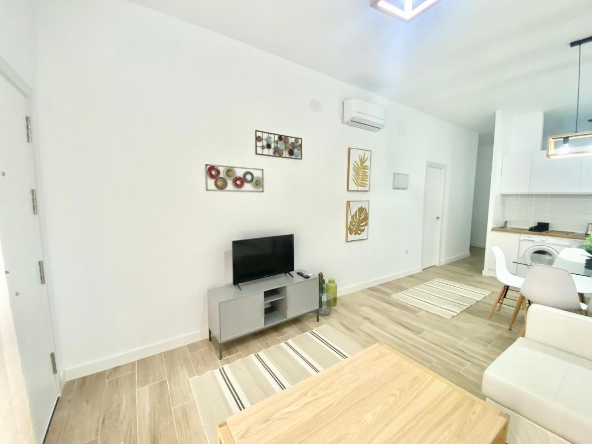 Puente Praga Aparment Apartment Madrid Exterior photo